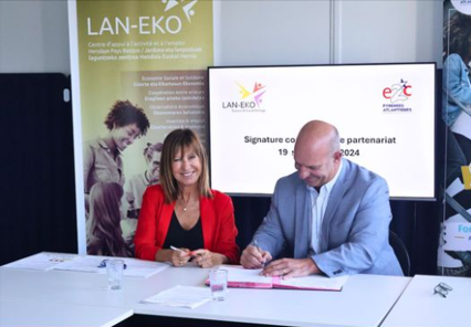 Signature du partenariat entre l'E2C 64 et le centre d'appui Laneko